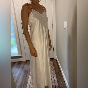 Small Cabernet Ivory Nightgown